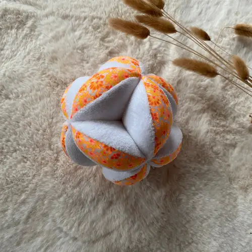 Balle de préhension Petit Pan CALENDULA