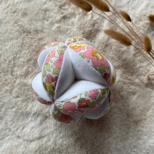 Balle de préhension Liberty BETSY PORCELAINE